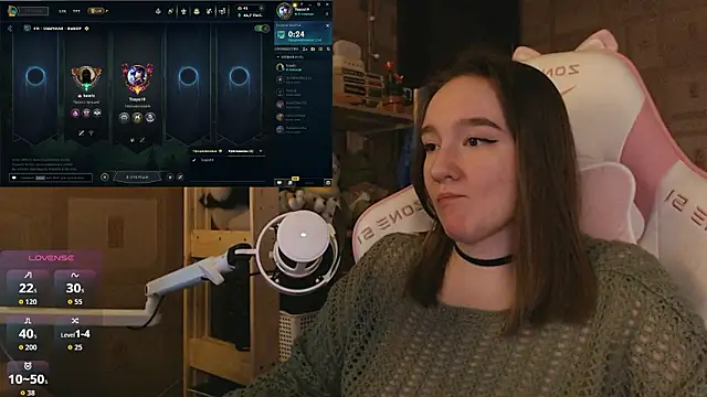 Snapshot of MoonlishSiren chatting on March 2026 09:19:01 PM MoonlishSiren online show from March 2026 09:19:01 PM