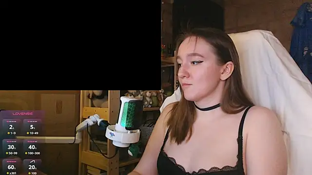 MoonlishSiren online show from July 2026 09:45:02 PM