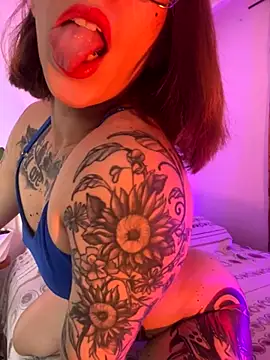 ValenGray online show from November 2025 12:49:01 PM