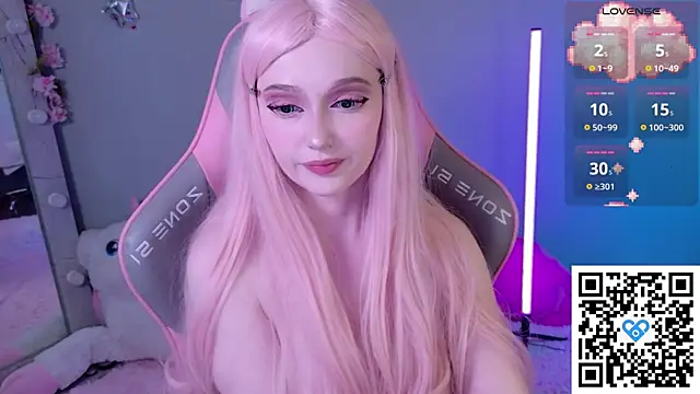 White kitty01 online show from May 2026 12:44:01 PM