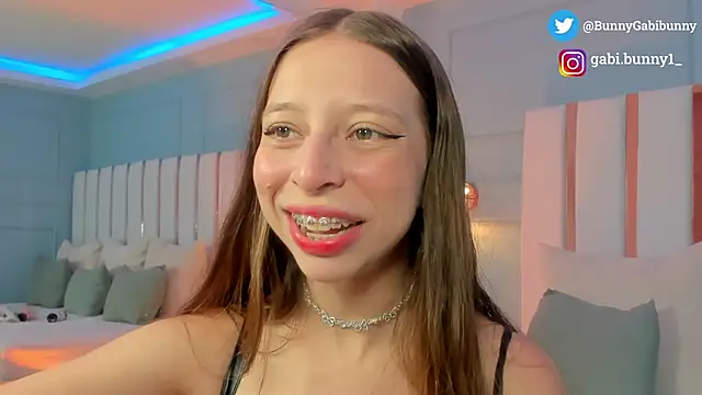 gabi bunny online show from October 2025 05:13:02 PM