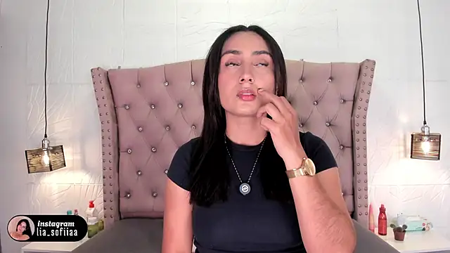 lia sofiia online show from April 2026 09:13:01 AM