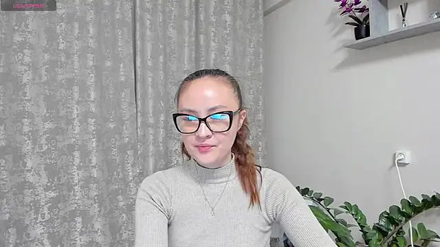 Snapshot of Diana_Taylor chatting on April 2026 09:05:01 PM Diana Taylor online show from April 2026 09:05:01 PM