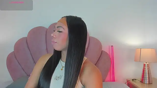 Snapshot of Nicole_Paradise chatting on March 2026 12:54:01 PM Nicole Paradise online show from March 2026 12:54:01 PM