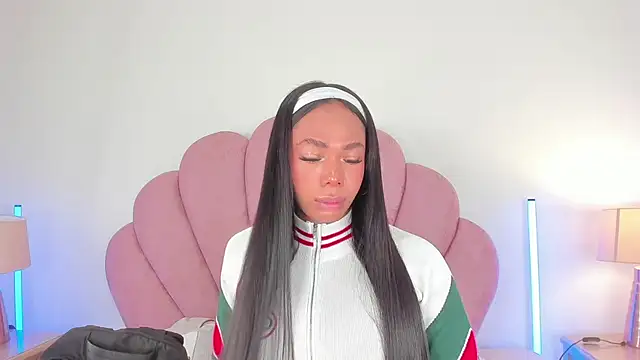 Snapshot of Nicole_Paradise chatting on March 2026 12:44:02 PM Nicole Paradise online show from March 2026 12:44:02 PM