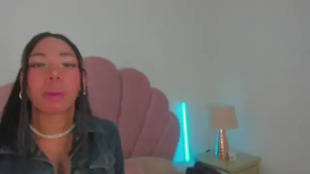 Snapshot of Nicole_Paradise chatting on April 2026 12:54:01 PM Nicole Paradise online show from April 2026 12:54:01 PM