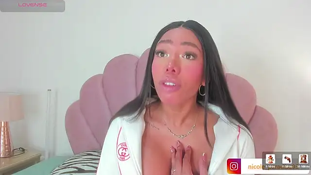 Nicole Paradise online show from July 2026 01:09:02 PM