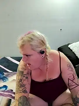 Snapshot of Trans_Girl_next_door420 chatting on January 2025 03:53:01 AM Trans Girl next door420 online show from January 2025 03:53:01 AM