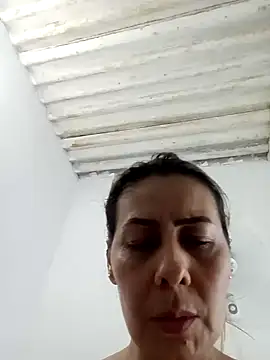 Snapshot of Mia-funny20 chatting on December 2024 12:27:01 AM Mia-funny20 online show from December 2024 12:27:01 AM