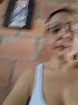 Mia-funny20 online show from November 2025 08:29:01 PM