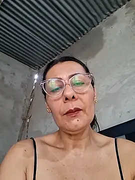 Mia-funny20 online show from April 2026 08:42:02 PM