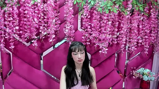 Aurora 18 online show from February 2025 09:11:02 PM