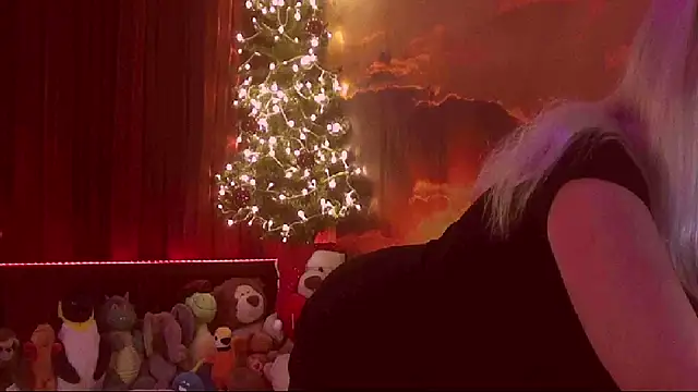 MoniCutex online show from December 2024 03:22:02 AM