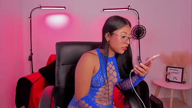 Snapshot of cloy_baby__ chatting on January 2025 01:41:02 PM cloy baby   online show from January 2025 01:41:02 PM