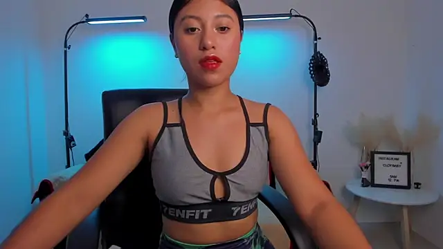 Snapshot of cloy_baby__ chatting on February 2025 12:38:02 AM cloy baby   online show from February 2025 12:38:02 AM