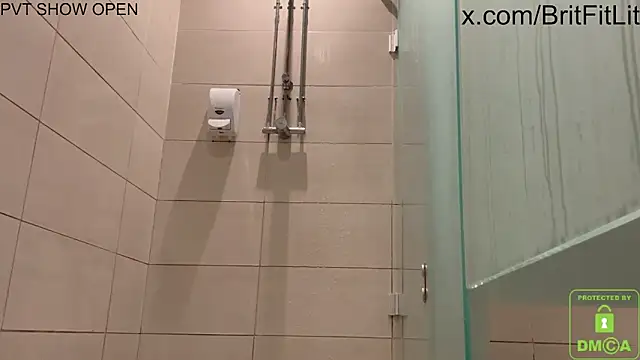 Snapshot of BritishHappyEnding chatting on January 2025 06:23:01 PM BritishHappyEnding online show from January 2025 06:23:01 PM