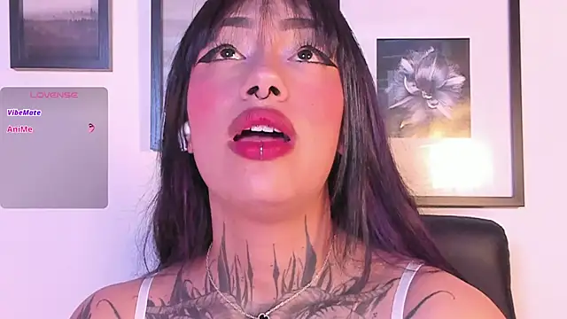 Snapshot of Akari1_Mischief chatting on April 2026 03:47:01 AM Akari1 Mischief online show from April 2026 03:47:01 AM