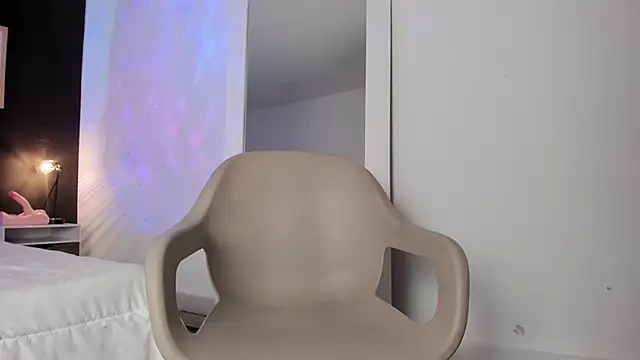 VioletPaket online show from March 2025 09:32:02 PM