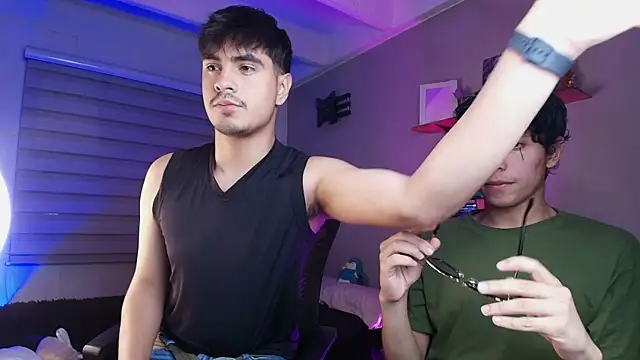 Snapshot of thiago_rockwelll chatting on October 2025 07:49:02 AM thiago rockwelll online show from October 2025 07:49:02 AM