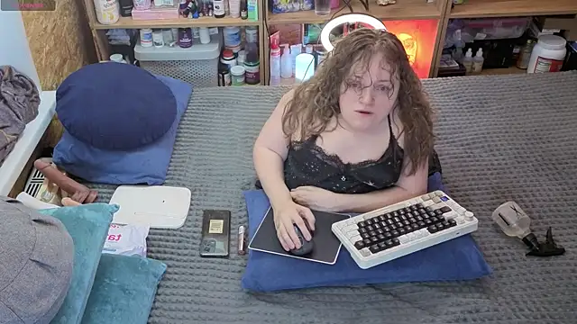 Snapshot of MiniNatalie chatting on March 2026 08:14:02 AM MiniNatalie online show from March 2026 08:14:02 AM