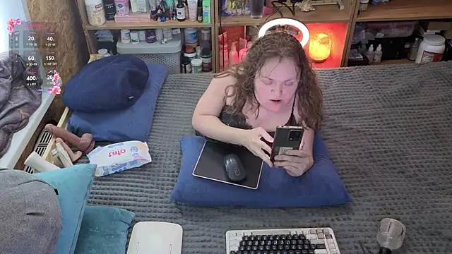 Snapshot of MiniNatalie chatting on March 2026 08:04:01 AM MiniNatalie online show from March 2026 08:04:01 AM