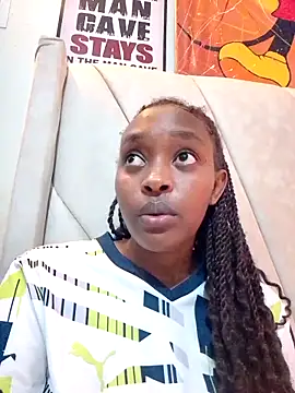 Snapshot of Sweet_mella chatting on April 2026 08:31:02 PM Sweet mella online show from April 2026 08:31:02 PM