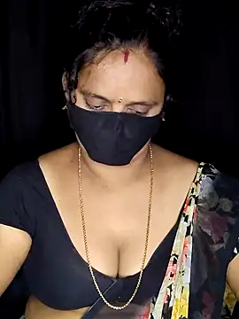 Snapshot of vintage-vibs chatting on October 2025 05:41:02 AM vintage-vibs online show from October 2025 05:41:02 AM