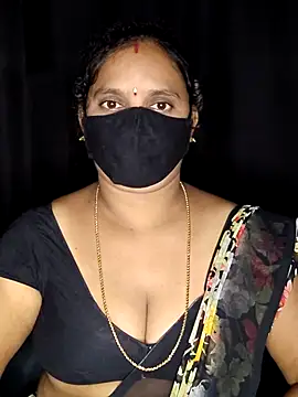 Snapshot of vintage-vibs chatting on October 2025 05:58:02 PM vintage-vibs online show from October 2025 05:58:02 PM