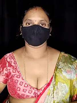 Snapshot of vintage-vibs chatting on November 2025 06:30:01 PM vintage-vibs online show from November 2025 06:30:01 PM