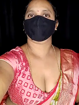 Snapshot of vintage-vibs chatting on November 2025 03:24:02 PM vintage-vibs online show from November 2025 03:24:02 PM