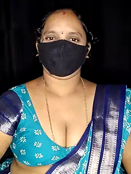 Snapshot of vintage-vibs chatting on November 2025 03:58:02 PM vintage-vibs online show from November 2025 03:58:02 PM