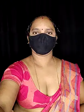 Snapshot of vintage-vibs chatting on December 2025 07:22:01 PM vintage-vibs online show from December 2025 07:22:01 PM