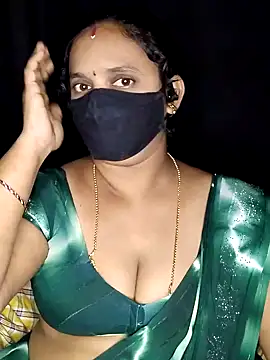 Snapshot of vintage-vibs chatting on December 2025 06:12:01 PM vintage-vibs online show from December 2025 06:12:01 PM