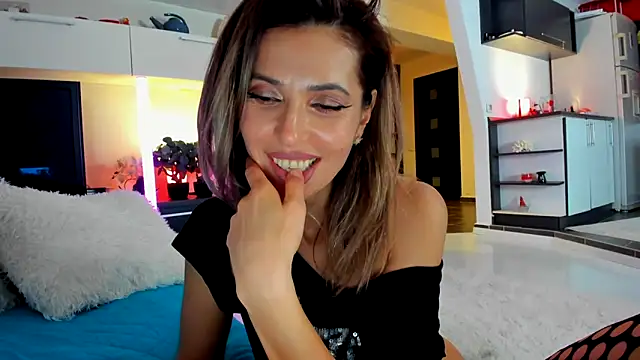 Snapshot of MissSmiley26 chatting on March 2025 03:55:02 AM MissSmiley26 online show from March 2025 03:55:02 AM