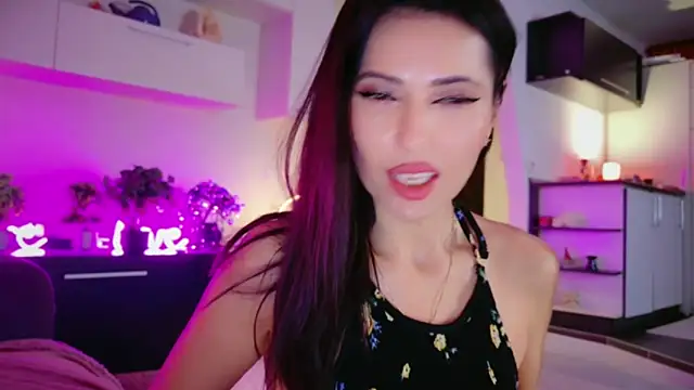 Snapshot of MissSmiley26 chatting on March 2026 10:27:01 PM MissSmiley26 online show from March 2026 10:27:01 PM