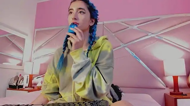 Snapshot of Lunapage chatting on March 2025 07:18:01 PM Lunapage online show from March 2025 07:18:01 PM