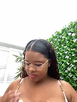 Snapshot of antonella_19x chatting on December 2024 07:23:01 PM antonella 19x online show from December 2024 07:23:01 PM