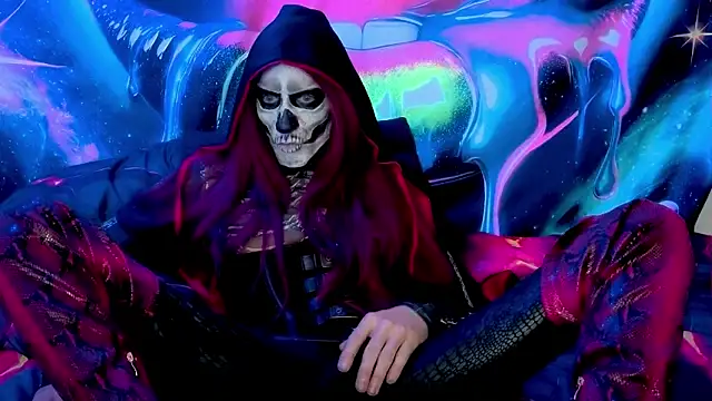 Snapshot of LuvNuk chatting on November 2025 04:58:02 AM LuvNuk online show from November 2025 04:58:02 AM