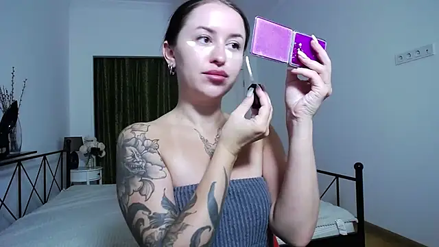 VioletCatt online show from September 2025 05:51:01 AM