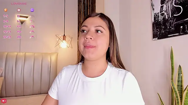 Snapshot of Zuzu_sweet chatting on February 2026 06:59:01 PM Zuzu sweet online show from February 2026 06:59:01 PM