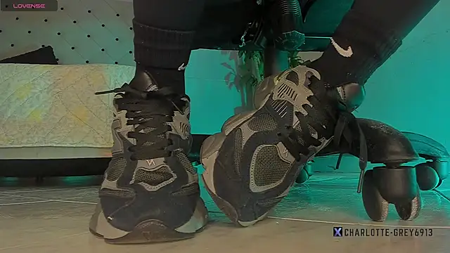 charlotte  grey online show from January 2026 12:10:02 PM