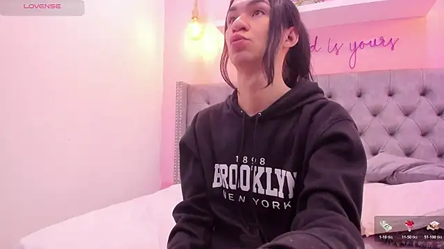 Mia thompson 19 online show from November 2025 03:46:02 PM