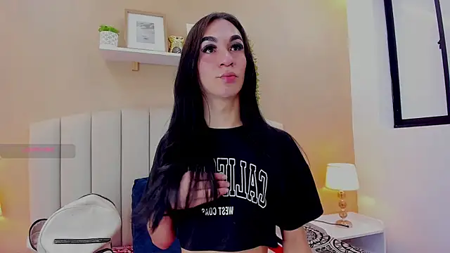 Snapshot of Mia_thompson_19 chatting on June 2026 08:25:02 PM Mia thompson 19 online show from June 2026 08:25:02 PM