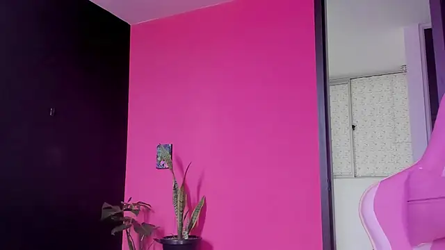 Snapshot of Juanadearco5 chatting on December 2024 05:01:01 PM Juanadearco5 online show from December 2024 05:01:01 PM