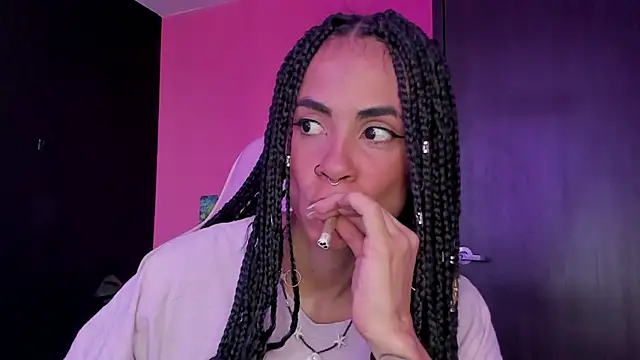 Snapshot of Juanadearco5 chatting on December 2024 07:14:01 PM Juanadearco5 online show from December 2024 07:14:01 PM