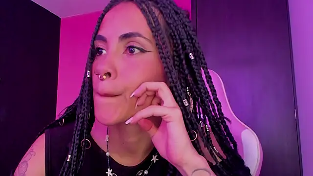 Snapshot of Juanadearco5 chatting on December 2024 05:14:02 PM Juanadearco5 online show from December 2024 05:14:02 PM