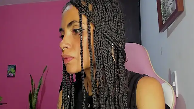 Snapshot of Juanadearco5 chatting on December 2024 02:41:01 AM Juanadearco5 online show from December 2024 02:41:01 AM