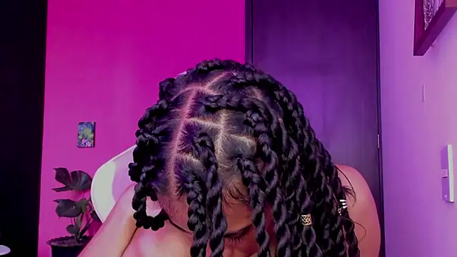 Snapshot of Juanadearco5 chatting on December 2024 08:58:02 PM Juanadearco5 online show from December 2024 08:58:02 PM