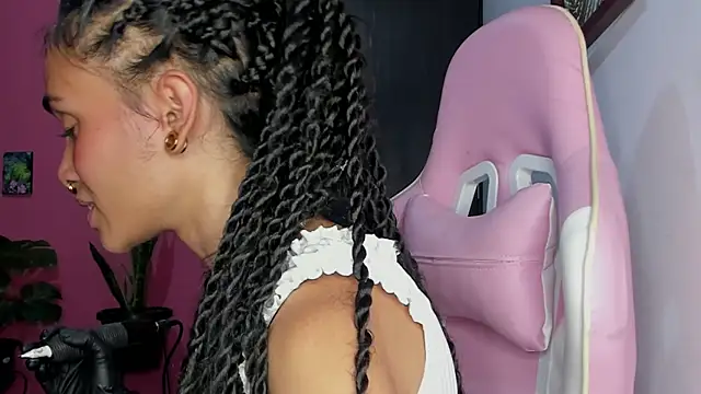 Snapshot of Juanadearco5 chatting on January 2025 11:22:02 PM Juanadearco5 online show from January 2025 11:22:02 PM