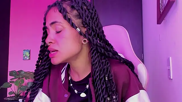 Snapshot of Juanadearco5 chatting on January 2025 04:13:01 PM Juanadearco5 online show from January 2025 04:13:01 PM